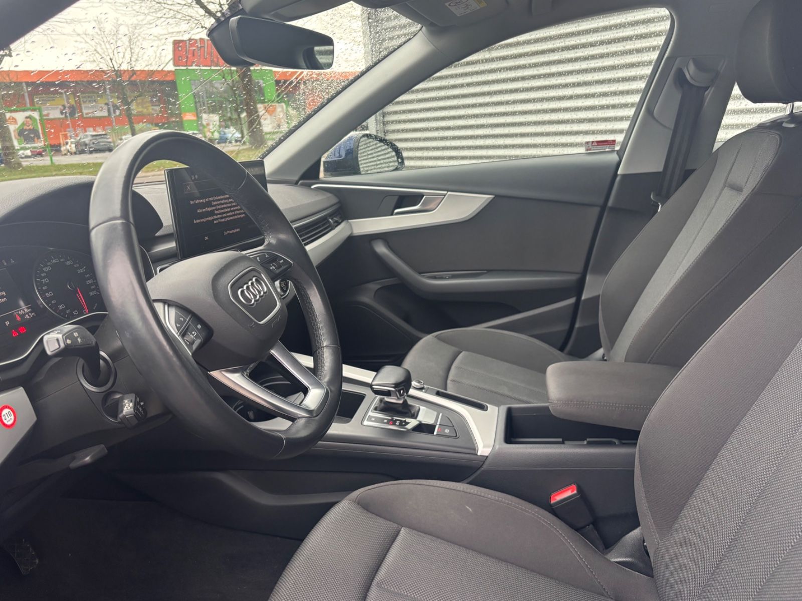 Fahrzeugabbildung Audi A4 Avant 35 TDI S line NAVI Carplay