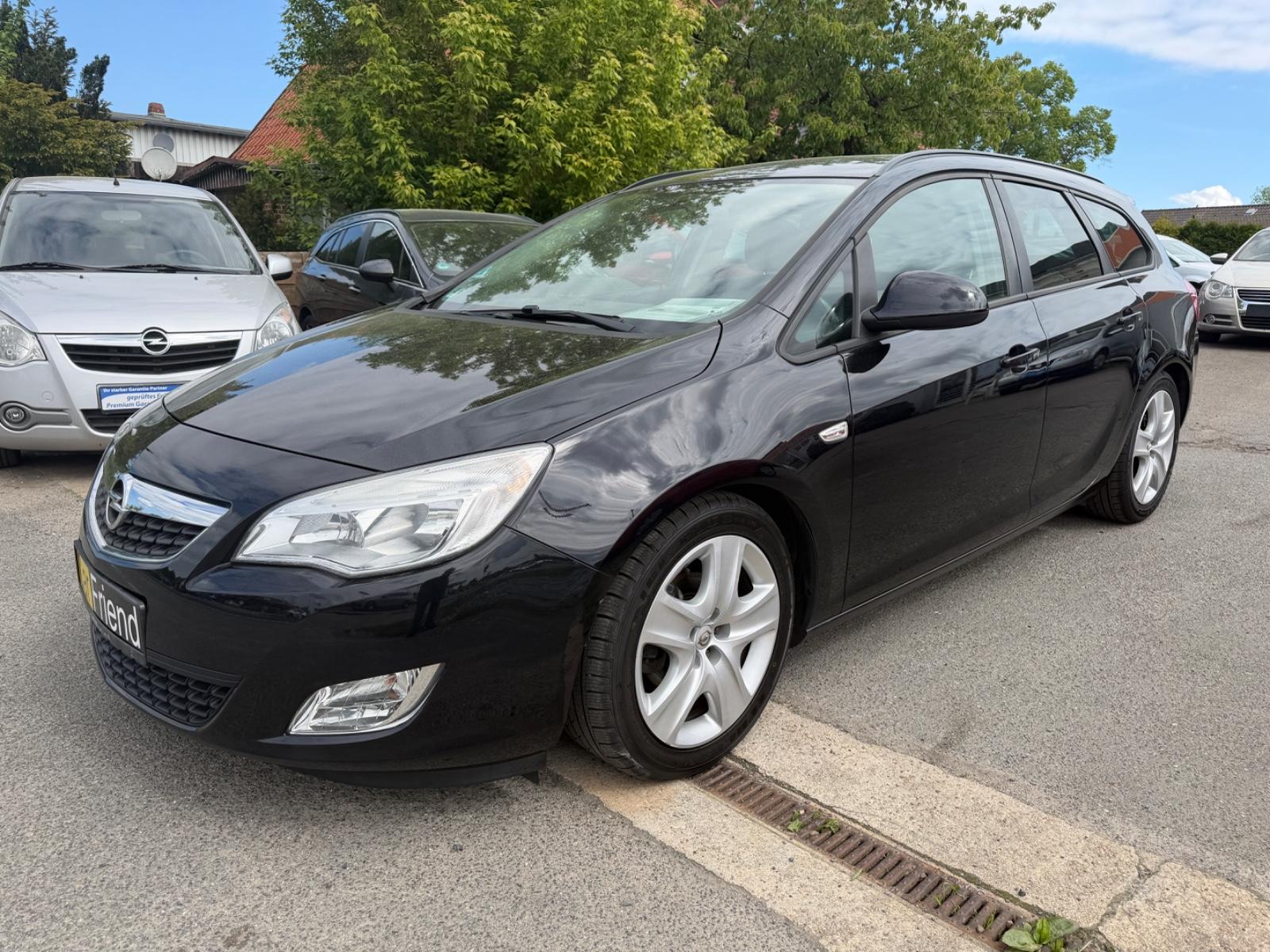 Opel Astra J Sports Tourer Design Edition