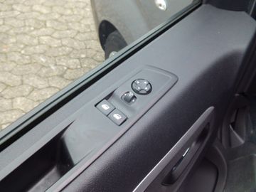 Bild 15 Opel Vivaro M 1.5D Holz Verglast Navigation Kamera