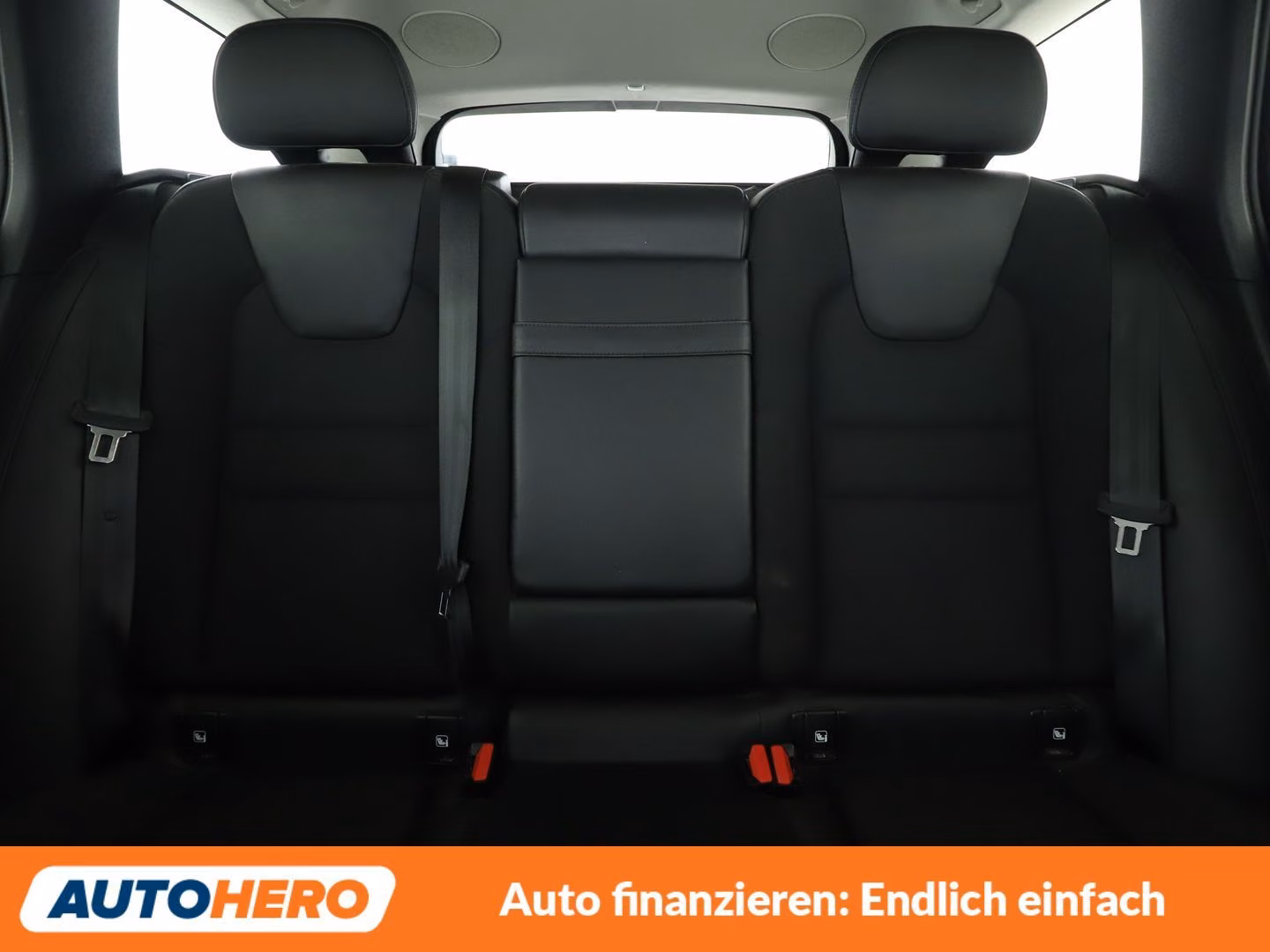Volvo V60 2.0 D3 Momentum Pro Aut.*NAVI*LED*TEMPO*