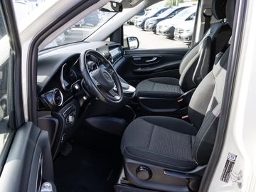 Mercedes V 220 - 12