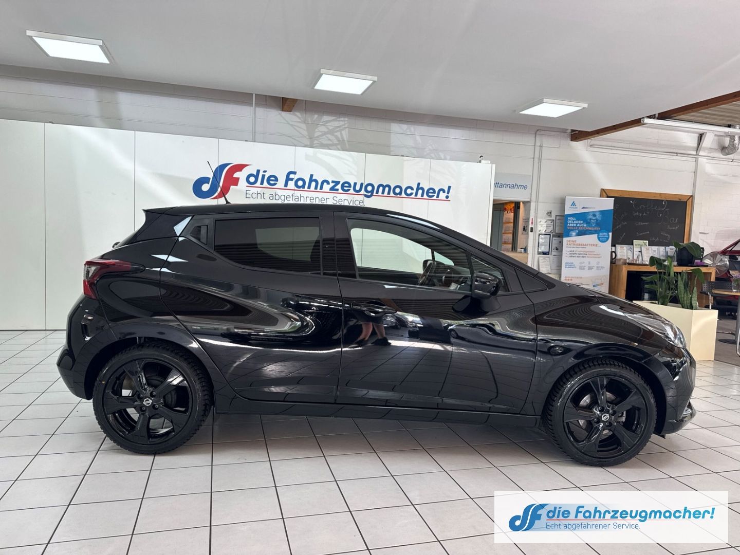 Fahrzeugabbildung Nissan Micra N-Sport Navi Soundsystem Bose LED Klimaaut