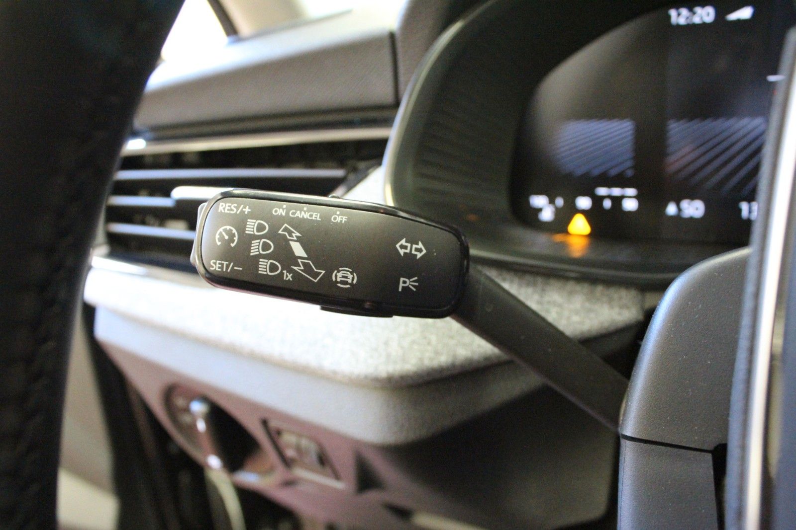 Fahrzeugabbildung SKODA Kamiq 1.0 TSI 85kW Selection *AHK schwenkbar*
