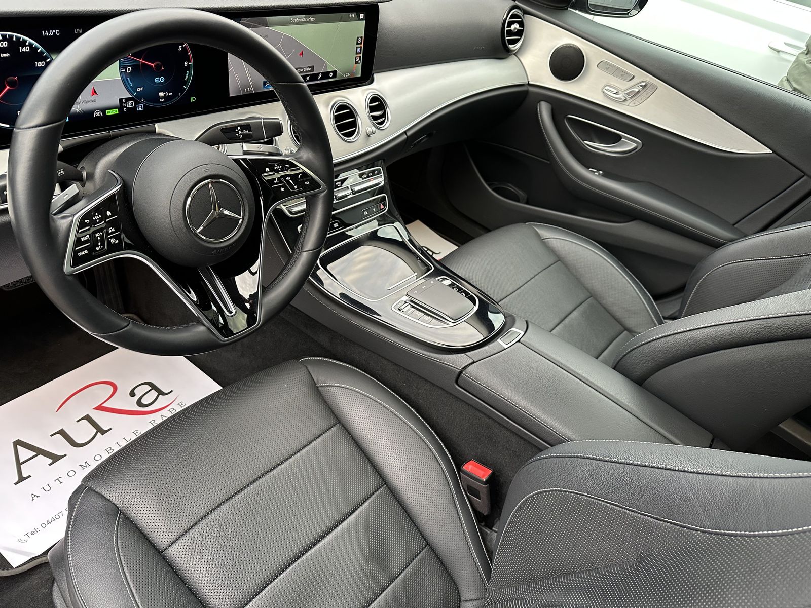 Fahrzeugabbildung Mercedes-Benz E 300de T 4M Avantgarde NAV+LED+360°+AHK+PANO+PP