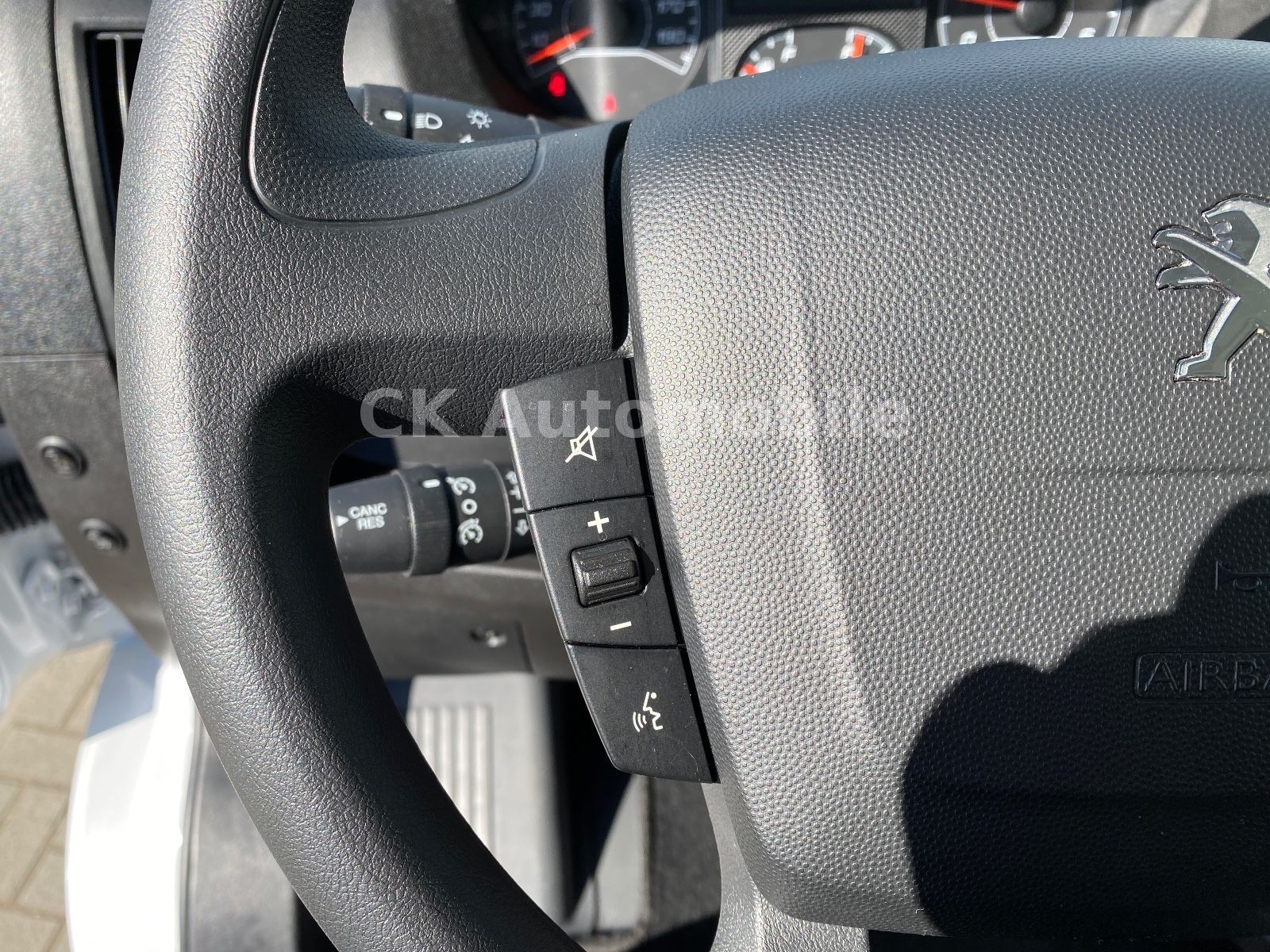 Fahrzeugabbildung Peugeot Boxer Abschleppwagen 435 L4 BlueHDi 165
