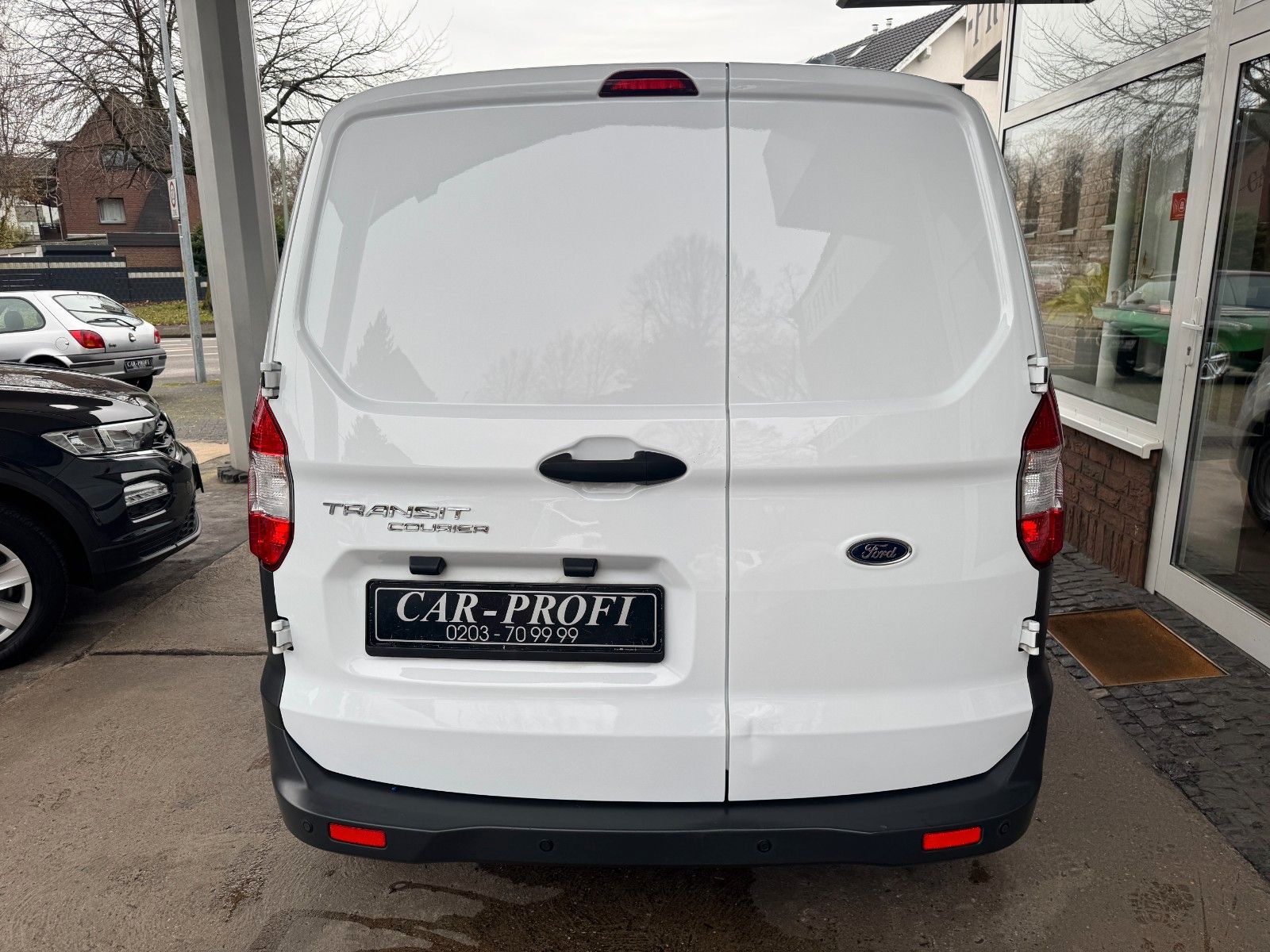 Fahrzeugabbildung Ford Transit Courier Klima/Bluetooth/1.Hand
