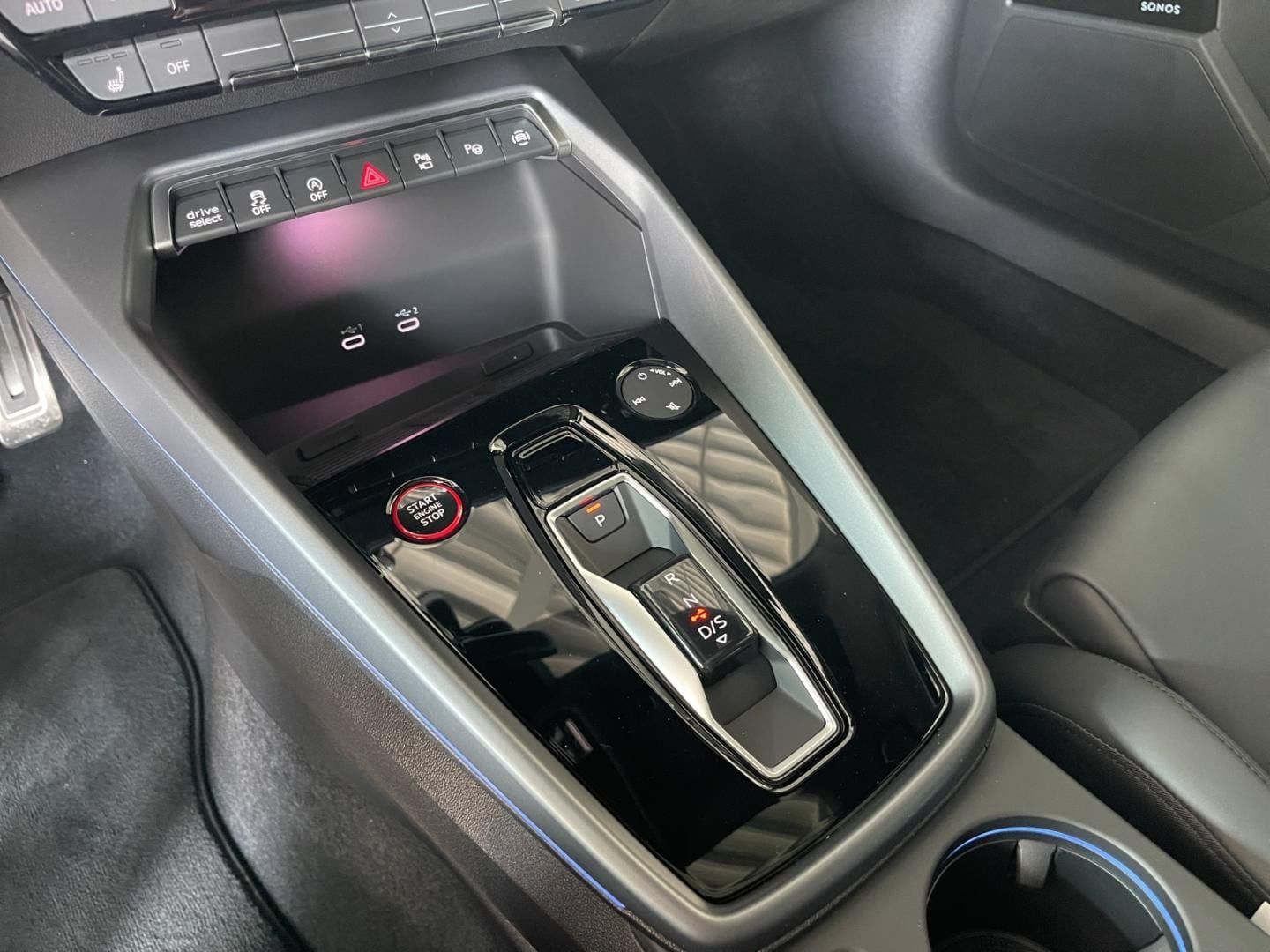 Fahrzeugabbildung Audi RS 3 Sportback RS-Sportabgasanl., 280 km/h, Komf