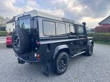 Land Rover Defender 110 SE Station Wagon 6 Gang - Land Rover Defender: Schiebedach