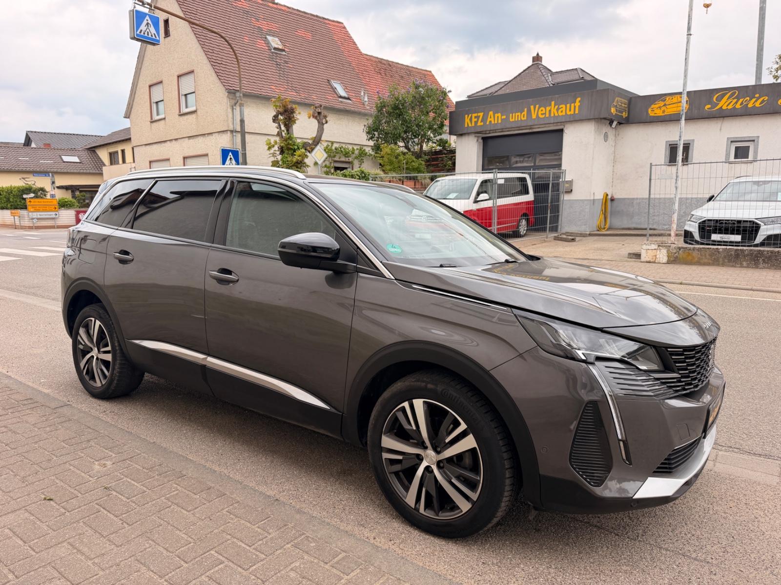 Peugeot 5008 Allure PT 130 Automatik / 7-Sitzer / LED