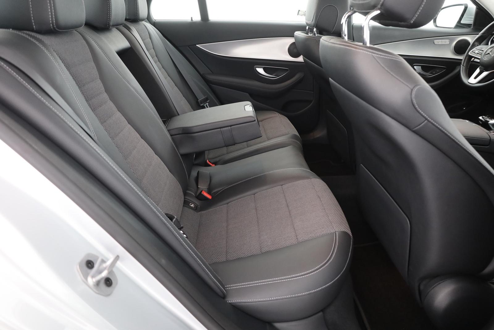Mercedes-Benz E200 Avantgarde LED Kamera Navi Sitzheizung