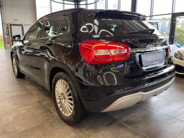Mercedes-Benz GLA 180 *Kamera*PDC*Navi*Klima*Tempomat*