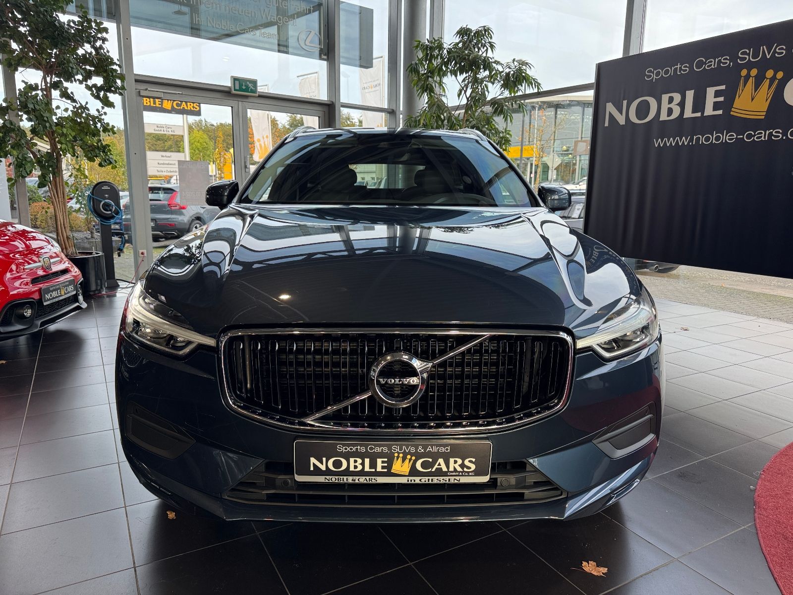 Fahrzeugabbildung Volvo XC60 Momentum Pro 2WD AHK LED NAVI ALU