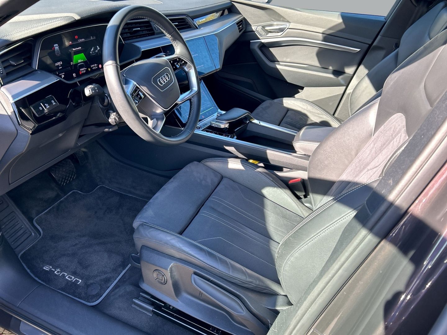 Audi Q8 e-tron Sportback 50 Luftfederung AD Niveau AH foto 11