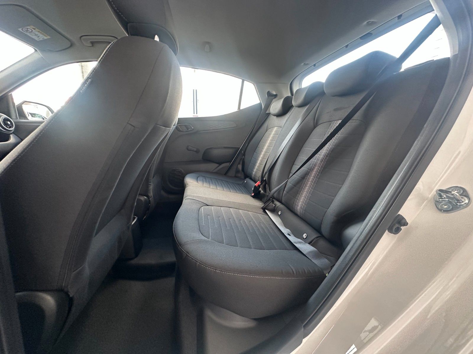 Fahrzeugabbildung Hyundai i10 Trend 1.0l 63PS MY25 Navi/SHZ!