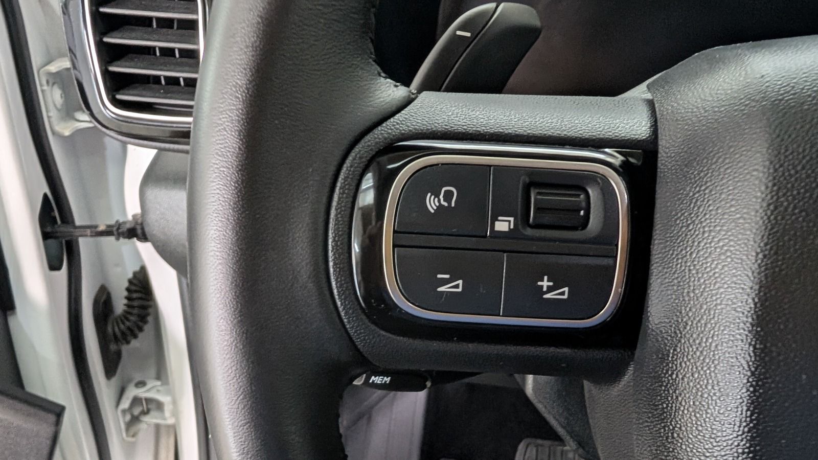 Fahrzeugabbildung Andere Citroën C5 Aircross 1.5 Blue HDI 130 * LED * Nav
