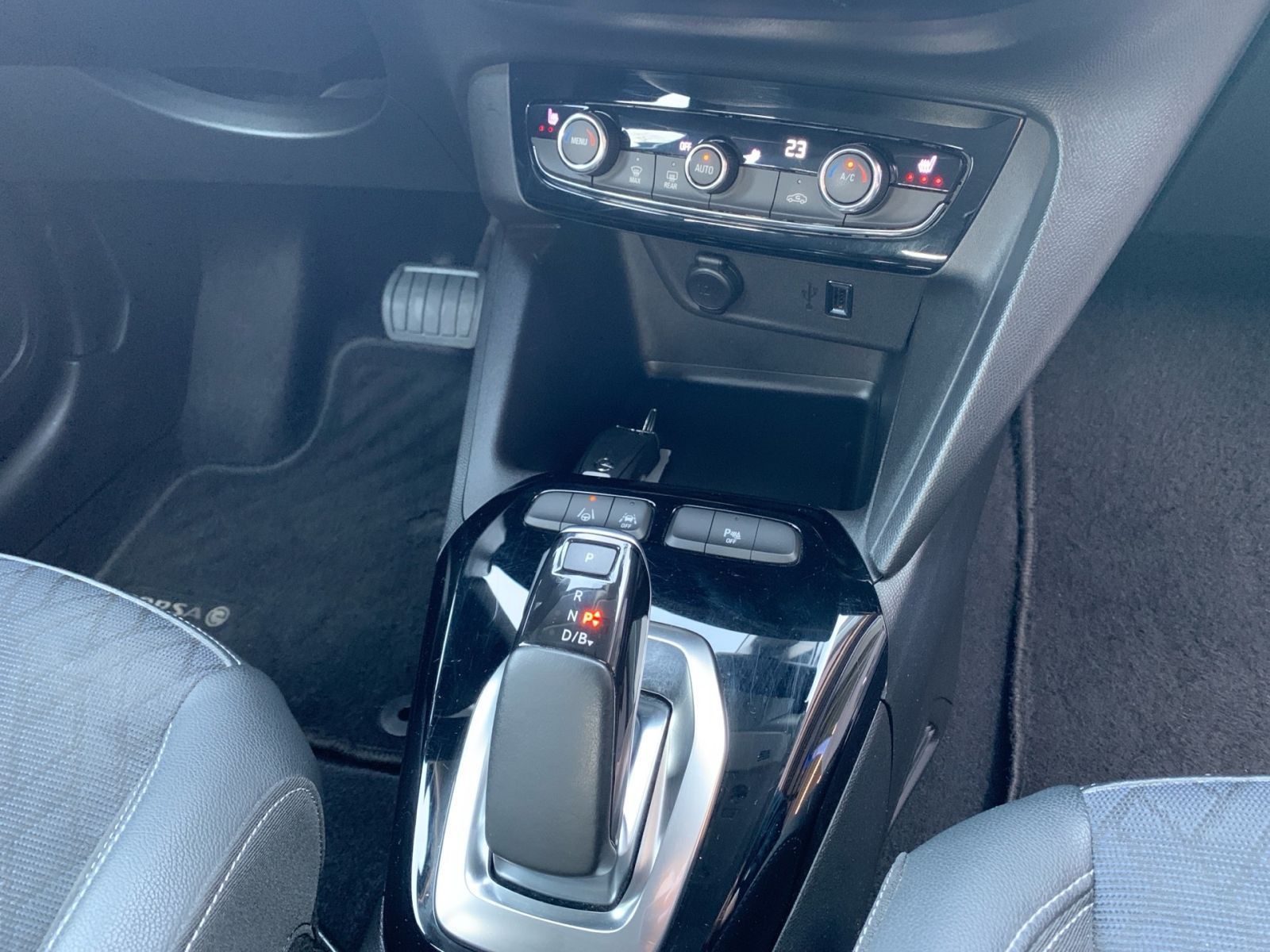 Fahrzeugabbildung Opel Corsa F e First Edition 50kWh 1Hd Navi