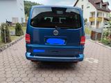 Volkswagen T5 Multivan - Volkswagen T5: Blau