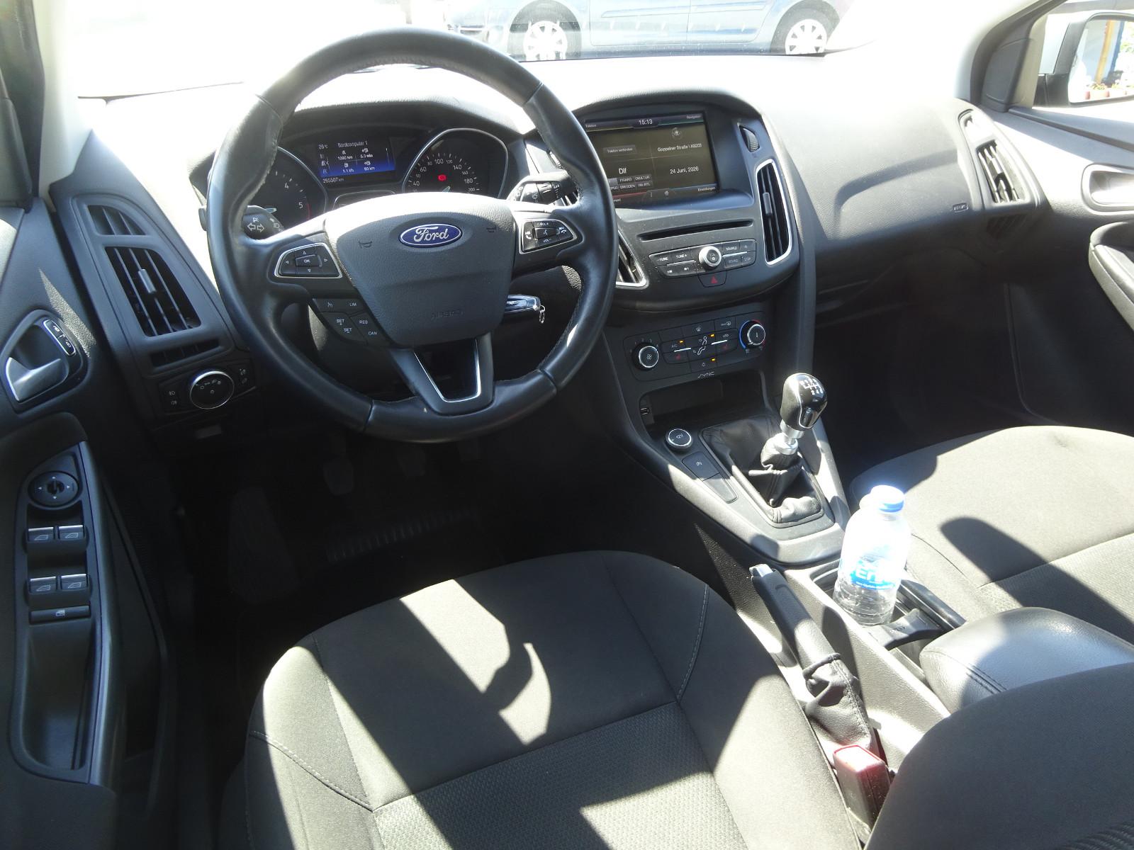 Ford Focus 2015 — photo 9