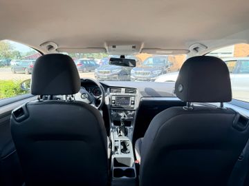 Volkswagen Golf - 6