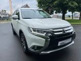 Mitsubishi Outlander Edition 100+ 4WD Keyless/Xenon/Kammera