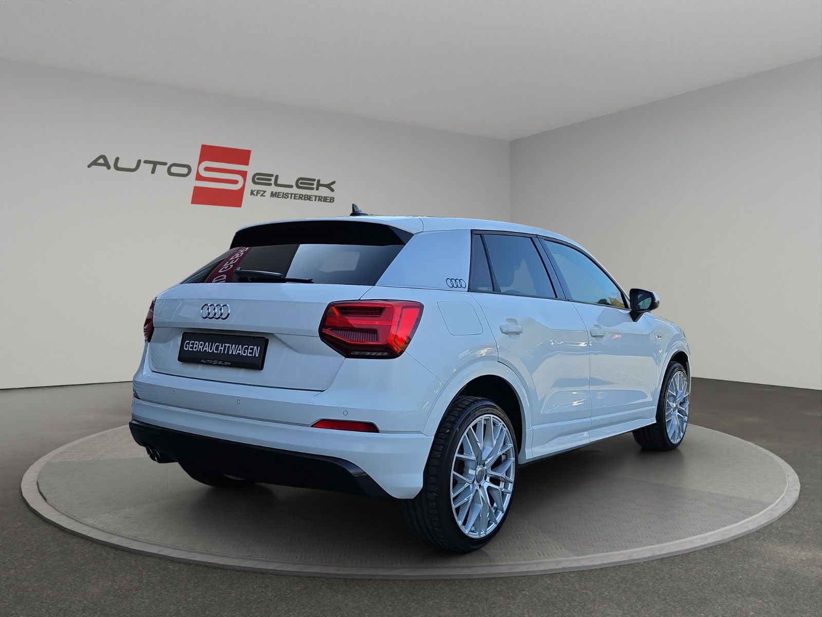 Fahrzeugabbildung Audi Q2 35 TFSI SPORT S-LINE NAVI LED PDC SHZ LEDER