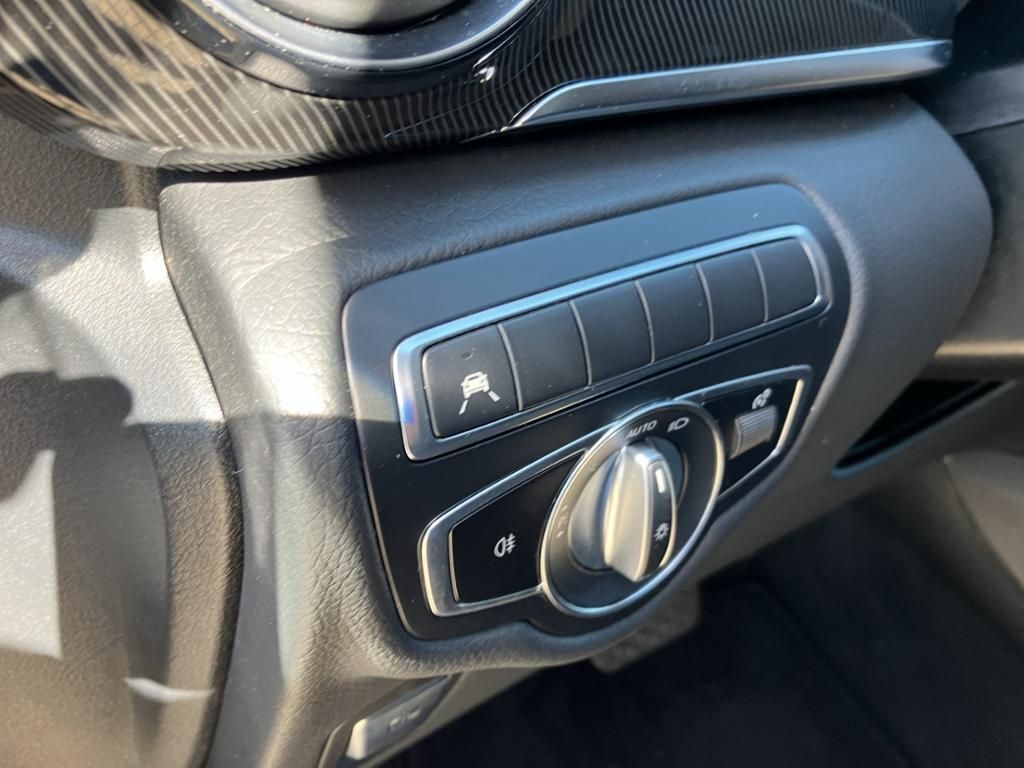 Fahrzeugabbildung Mercedes-Benz V 300 d EDITION Lang AHK*Navi*Fernlichtass.*LED