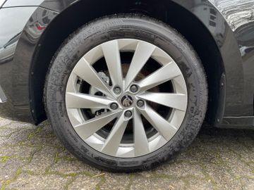 Skoda Octavia Combi 1,5 TSI DSG Ambition AHK Kamera Na