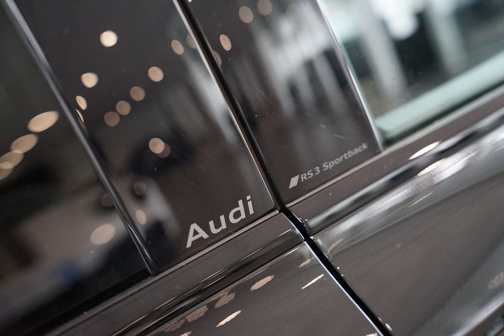 AUDI RS3 Sportback | Panoramic Roof | Bucket Seats | Carbon Fiber AUDI RS3 Sportback | Panoramic Roof | Bucket Seats | Carbon Fiber