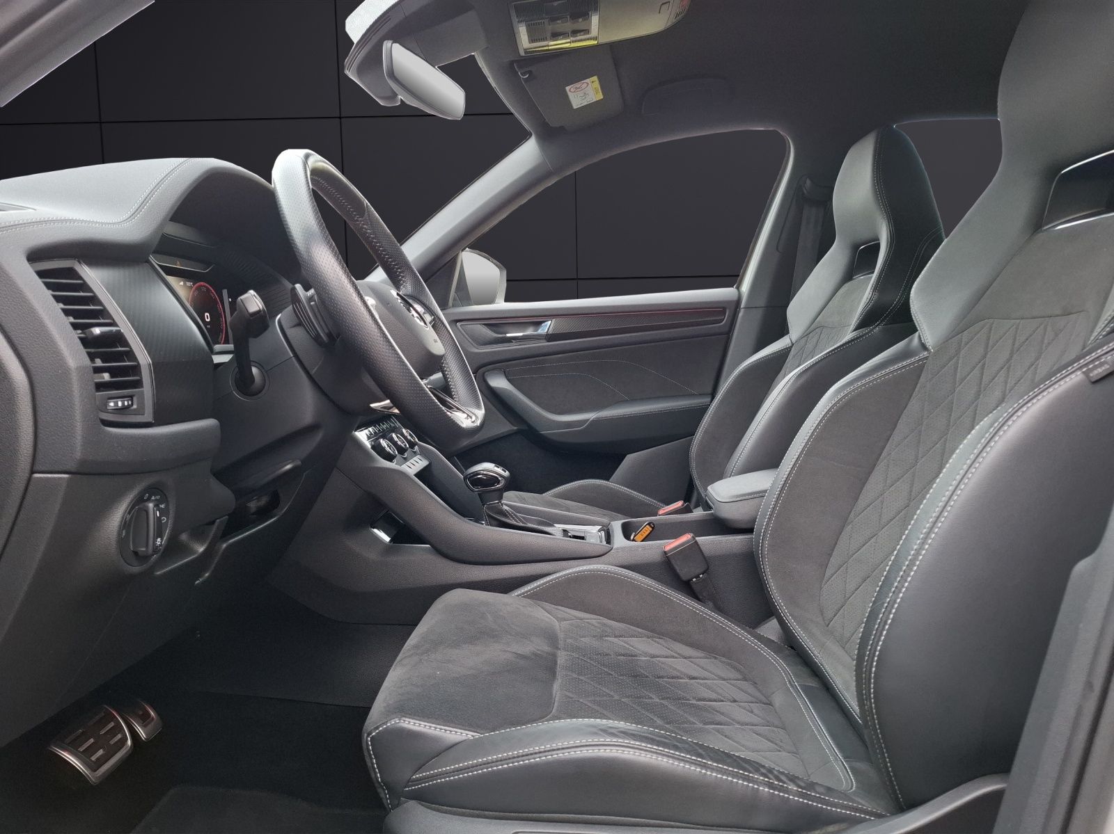 Fahrzeugabbildung SKODA Kodiaq TSI Sportline DSG Matrix Navi AID GRA PDC