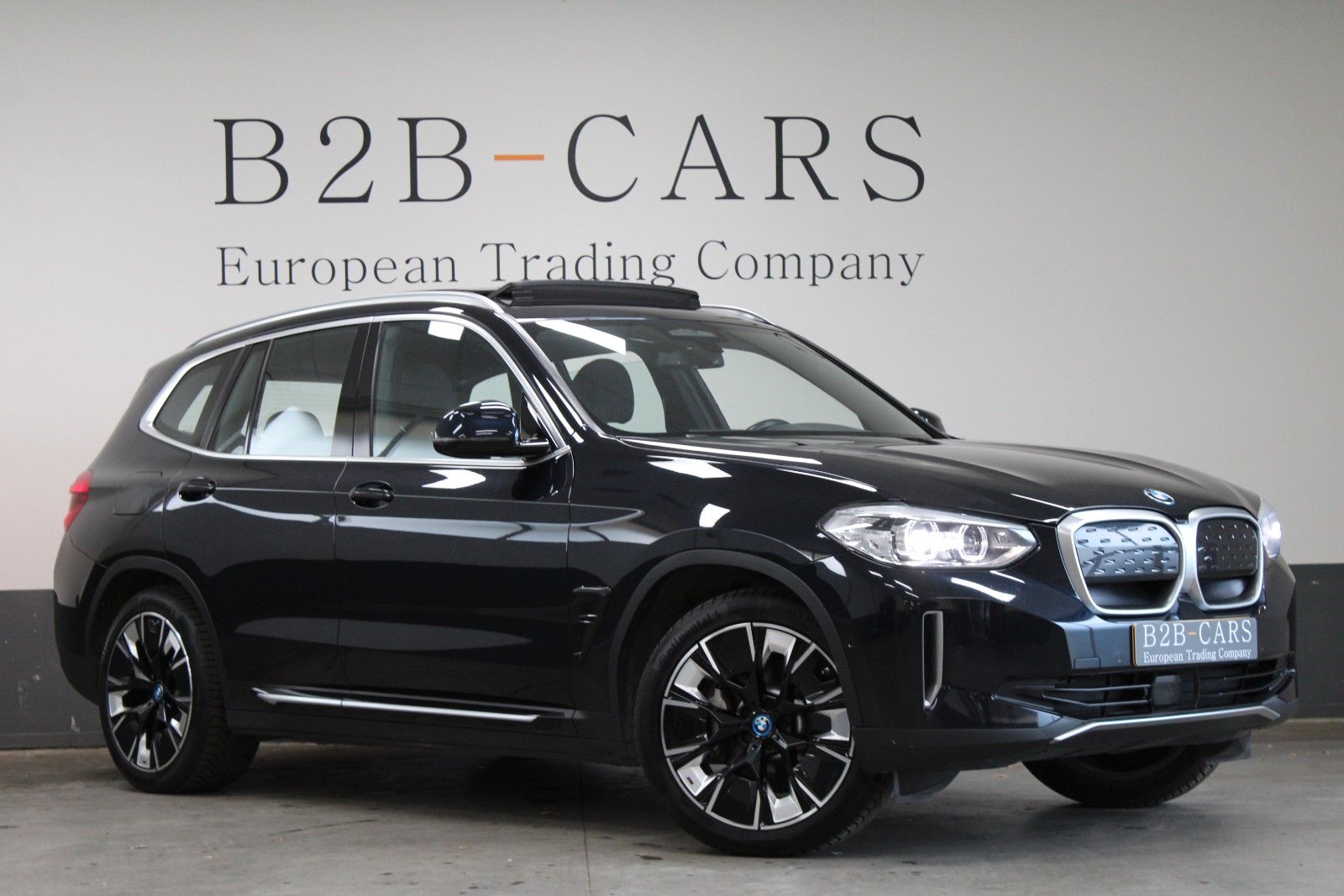 BMW iX3 80KWH | SOH 98% | Panorama | Leder | AHK