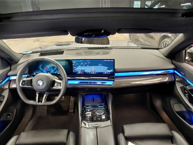 BMW 520 d xDrive Tour. M Sport 20'' Pano AHK StHz H foto 3