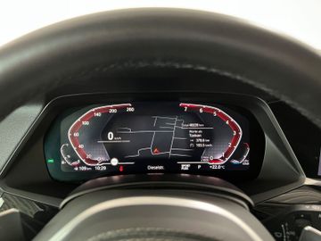 Fahrzeugabbildung BMW X5 xD40i Panorama Kamera Alarm AHK AdLED M Sport