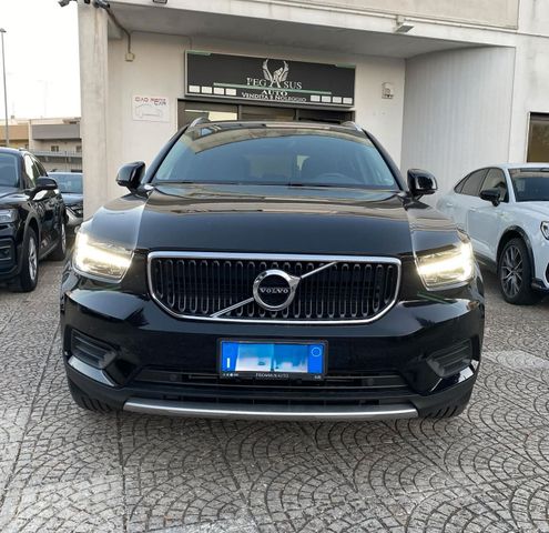 Volvo XC40 T3 Momentum Pro