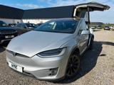 Tesla Model X 100D D.M. AWD 525 PS SUV 5D ((7-SEATS)) - Tesla Model X aus 2018