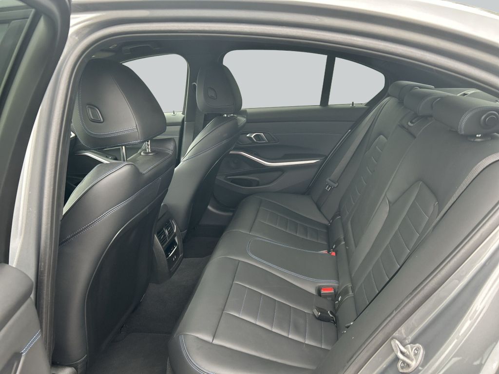 BMW 330 - Bild 12