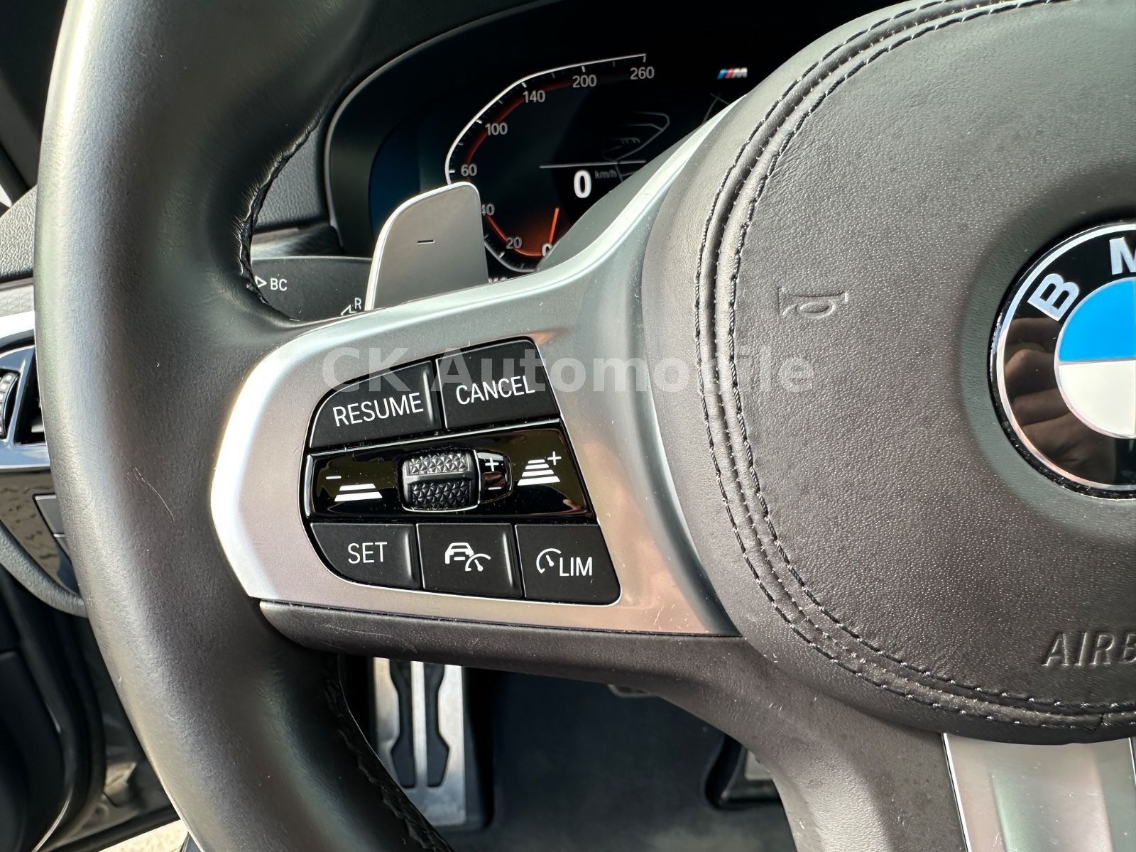 Fahrzeugabbildung BMW 520d xDrive M-Sport/Navi/Head-Up/LED/ACC/Kam.