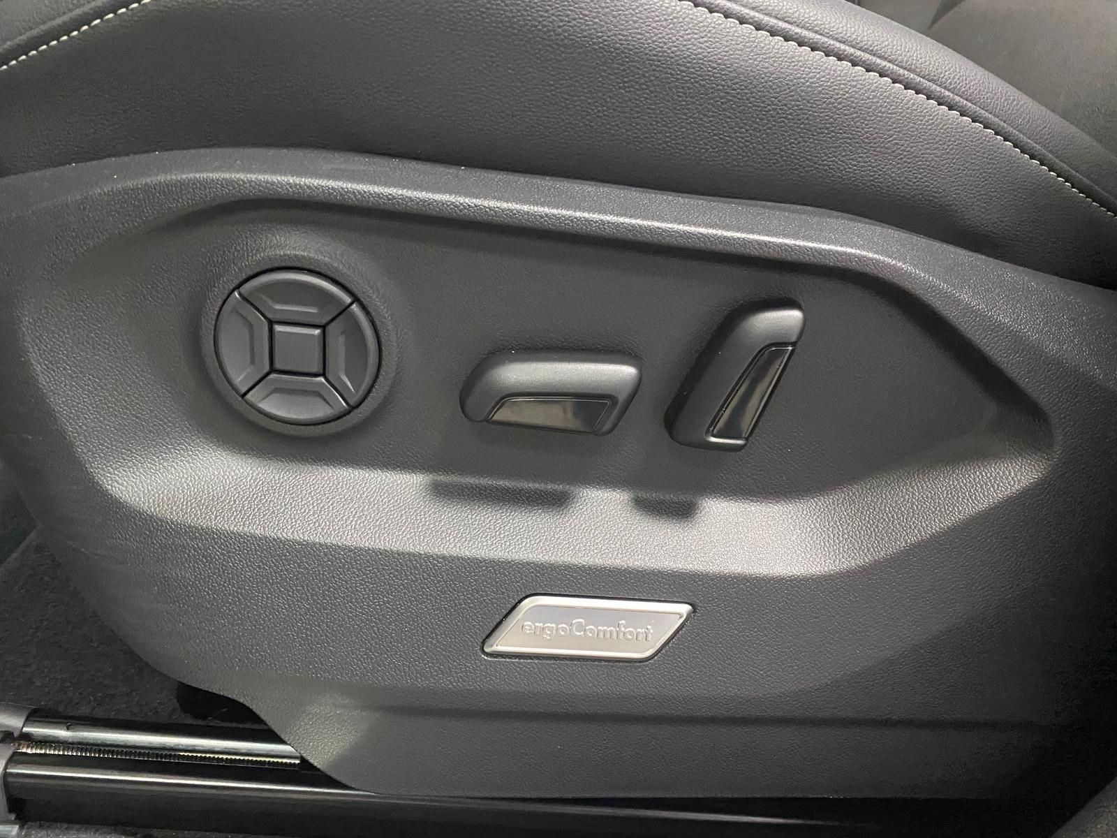 Fahrzeugabbildung Volkswagen Touareg 3.0 V6 TDI 4Motion Elegance+AHK