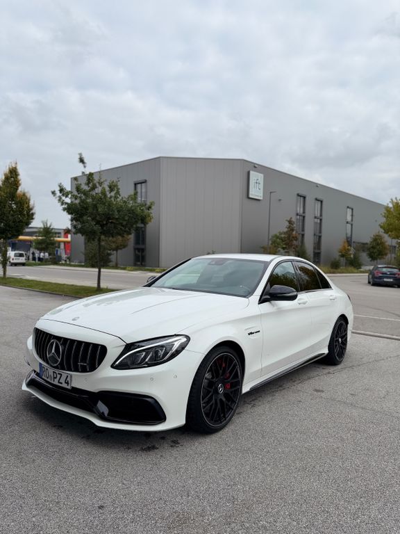 Image of Mercedes-Benz C 63 AMG