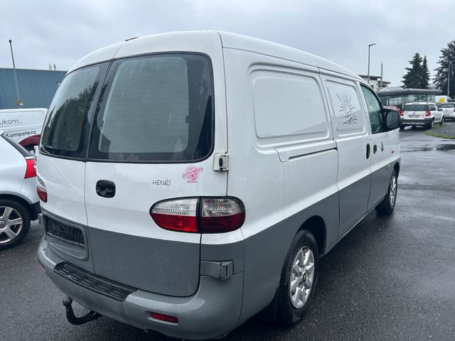 Fahrzeugabbildung Hyundai H-1 Kasten L2/H1 AHK  HU 01/28