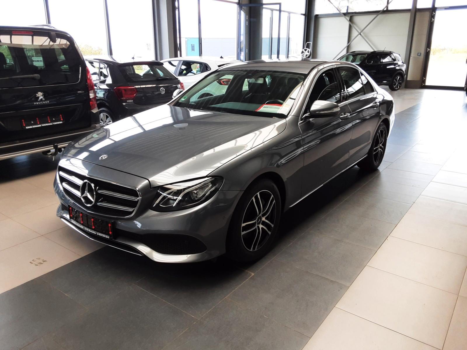 Mercedes-Benz E 200 Limousine Avantrarde Nav Kamer SH AHK LED