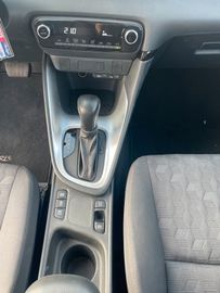 Toyota Yaris - 10