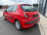 Peugeot 206 1.1 60 TÜV NEU ALLWETTERREIFEN - Peugeot 206: 1.6