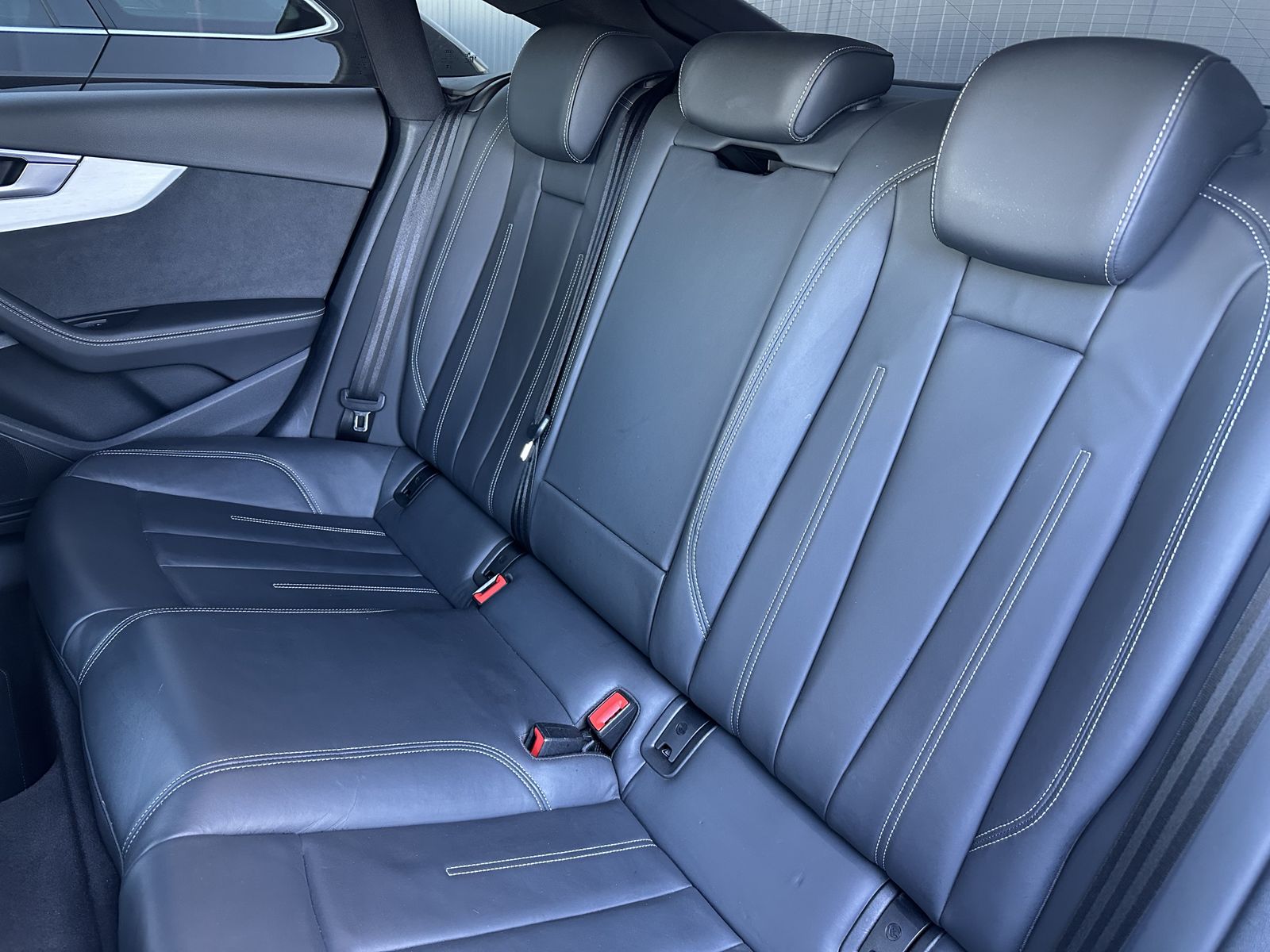 Fahrzeugabbildung Audi A5 SpB 40 TFSI S-Line Black NAV+MATRIX+ACC+VC+PP