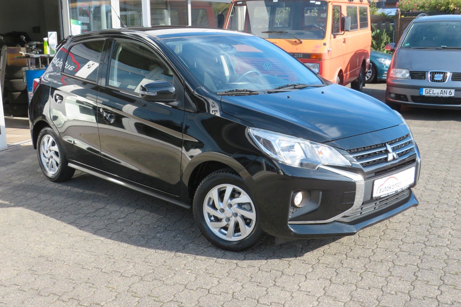 Fahrzeugabbildung Mitsubishi Space Star Edition SITZH. DAB KLIMA GRA ALU 1.HD