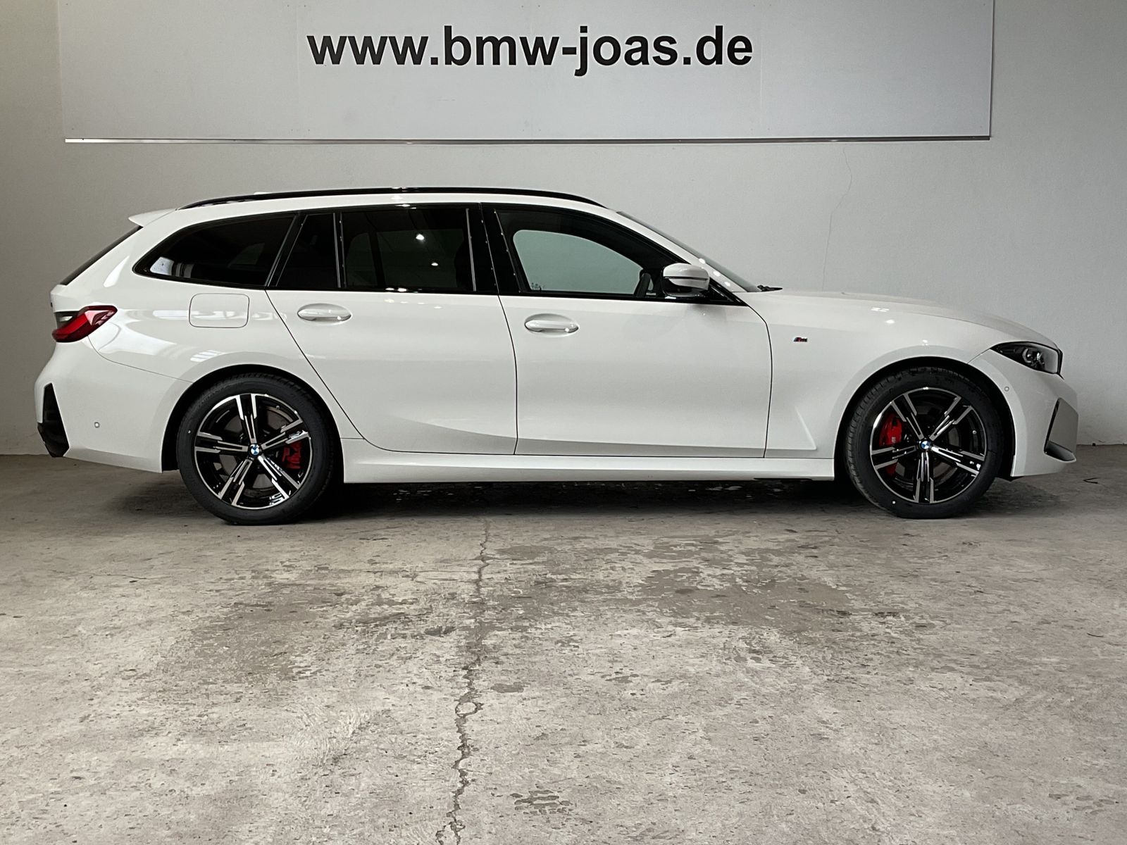 Fahrzeugabbildung BMW 330i xDrive | M Sportpaket pro | Panorama-Glasda