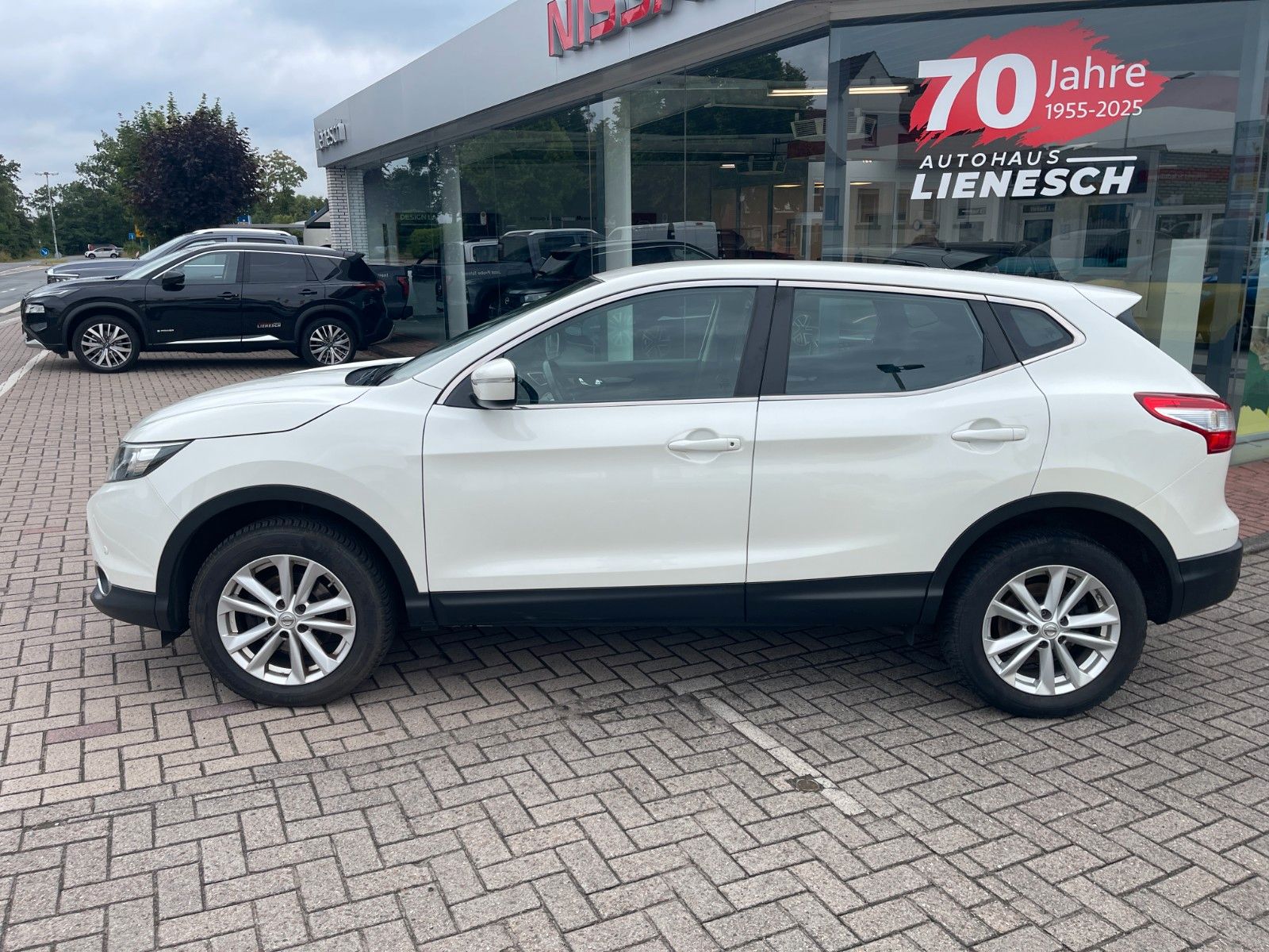 Fahrzeugabbildung Nissan Qashqai 1.6 dCi DPF Acenta AHK Kamera