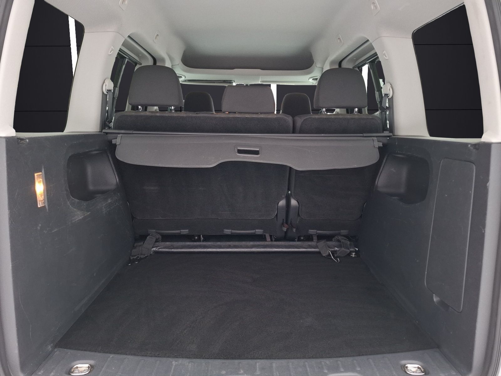 Fahrzeugabbildung Volkswagen Caddy TDI Comfortline Navi APP GRA PDC SHZ Clima