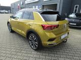 Volkswagen T-Roc Style 1.5 TSI 6-GANG AHK NAVI LED LM19 REA - Volkswagen T-Roc: Gelb