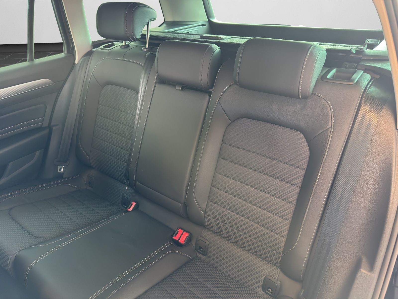 Volkswagen Passat Variant - Bild 15