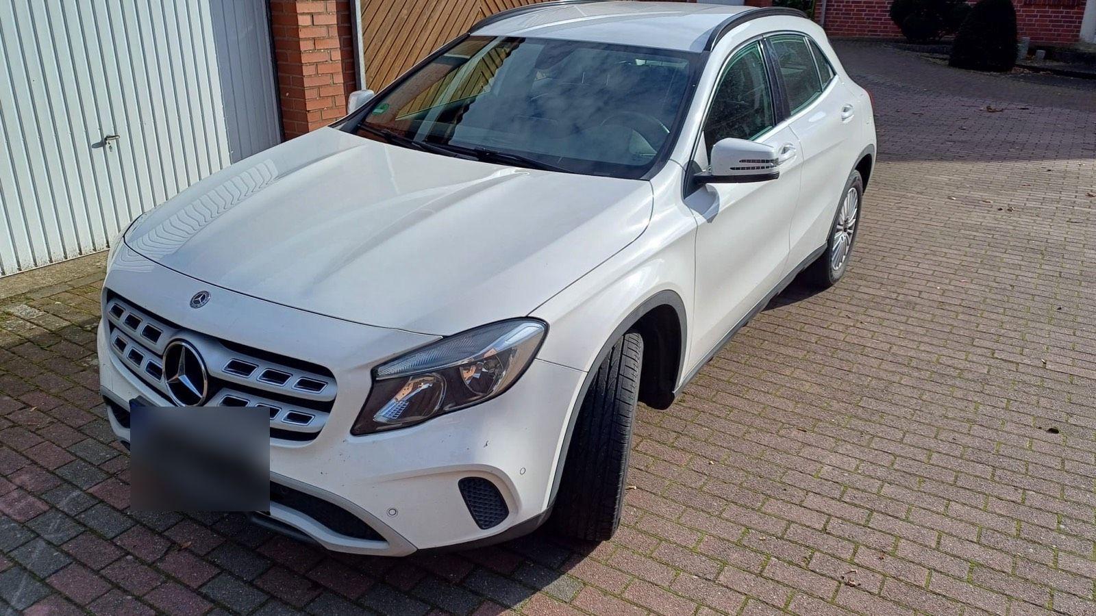 Mercedes-Benz GLA 180